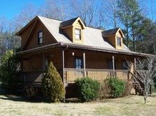 1140 Fish Pond Rd, Hickory, NC 28602