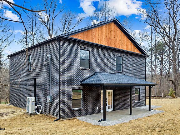 4th image of 7725 Greenbrier Rd NE