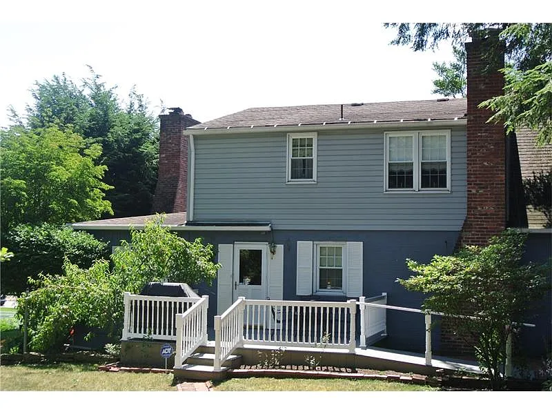 502 Burton Ave photo 1