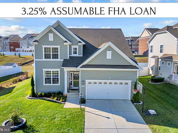 2nd image of 4465 Shakespeare Cir