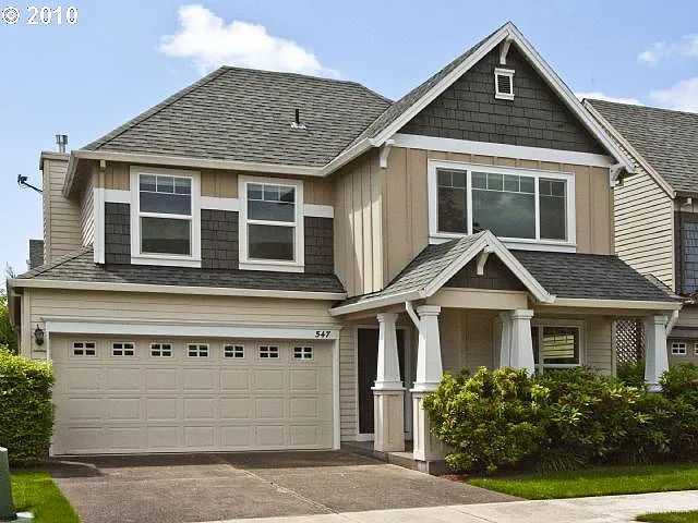 547 NE 61st Pl
