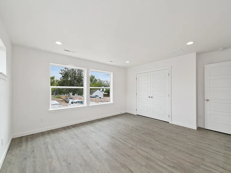 1326 N Meridian Rd — Photo 10