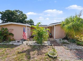 9537 Crestview St, Seminole, FL 33772