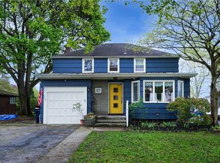 189 Biltmore Dr, Irondequoit, NY 14617