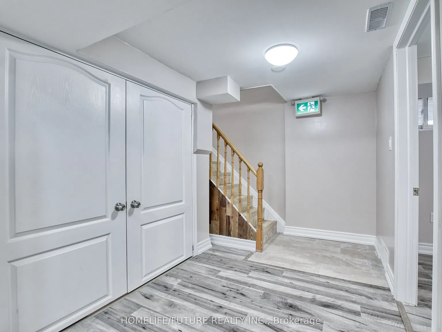 3 bed, $2,400 — Photo 3