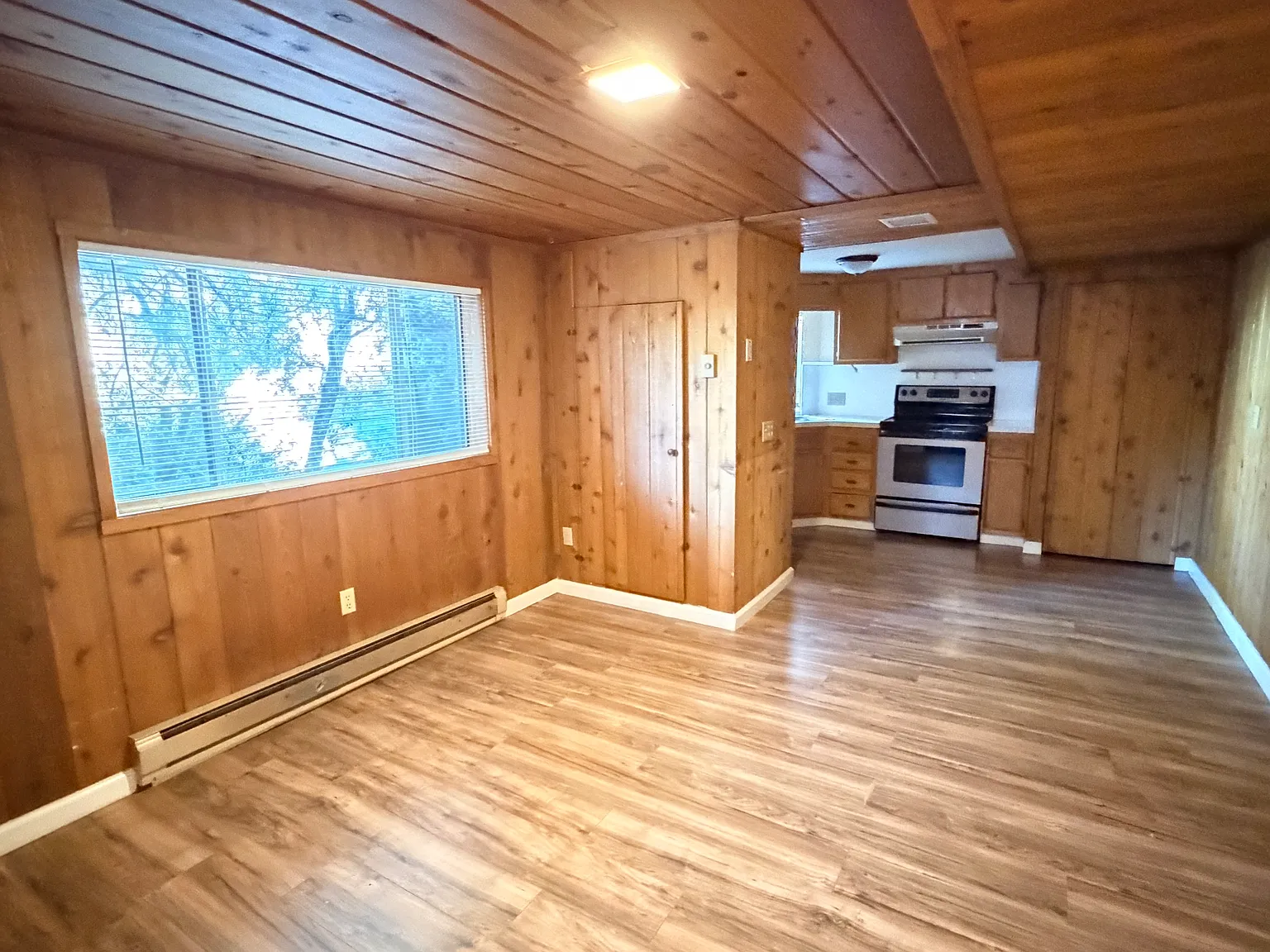 1 bed, 450 sqft, $1,200 — Photo 2