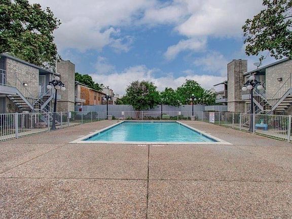 4th image of 7400 Bellerive Dr APT 1702