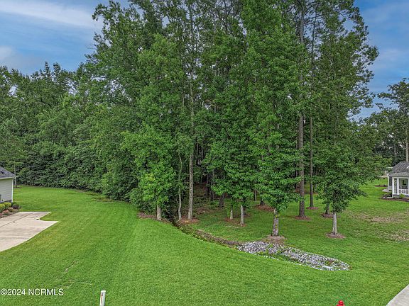 3rd image of 1032 Scarlet Oak Drive