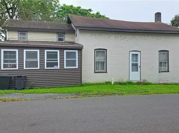 3 Factory St, Union Springs, NY 13160
