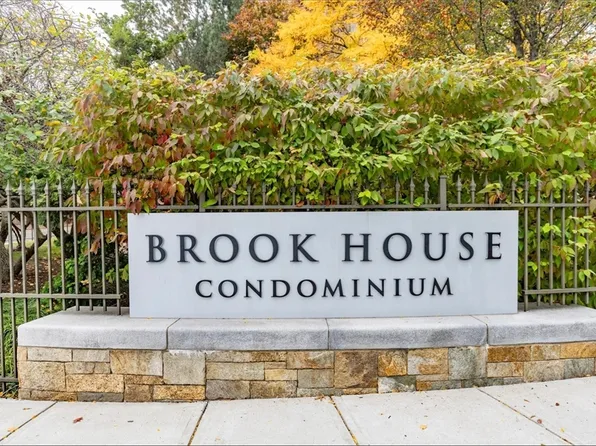 99 Pond Ave APT 409, Brookline, MA 02445
