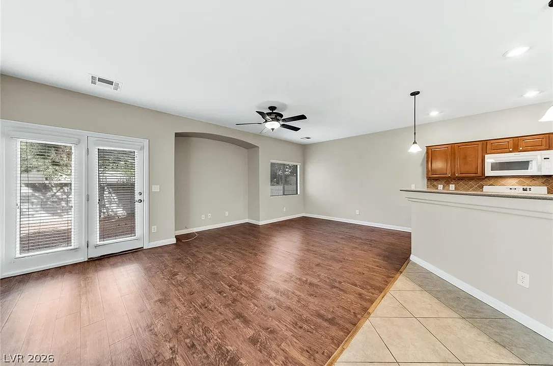 3 bed, 2.5 bath, 1670 sqft, $1,850 — Photo 4