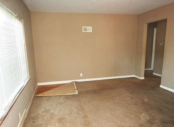 3rd image of 8818 Harold Dr