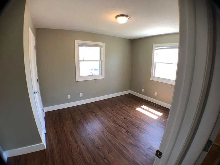 303 S Oak St #D — Photo 8