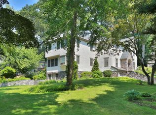 11 Webb Rd, Sleepy Hollow, NY 10591