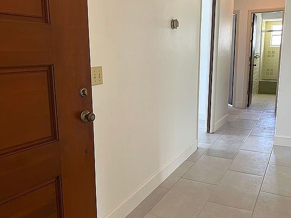 4th image of 955 Sylvia Dr