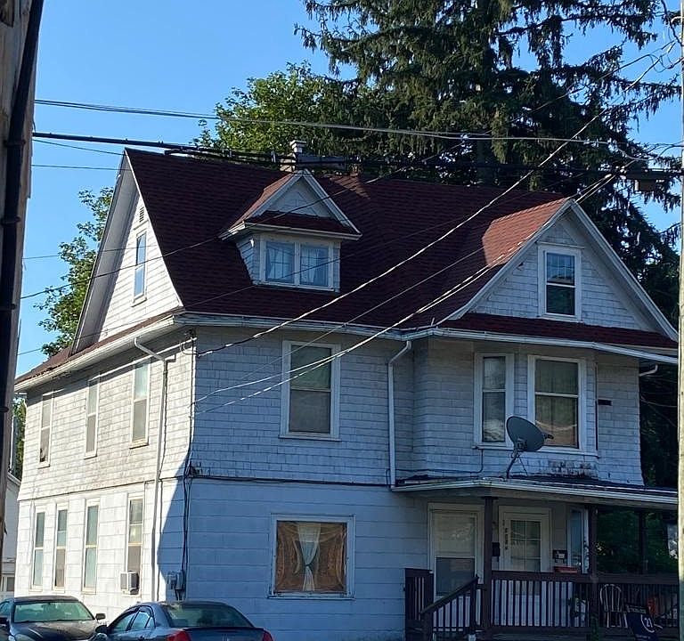 1st image of 1086 E 2nd St
