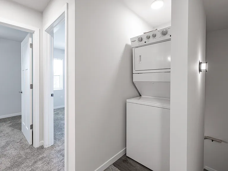 899 Chapel Dr — Photo 18
