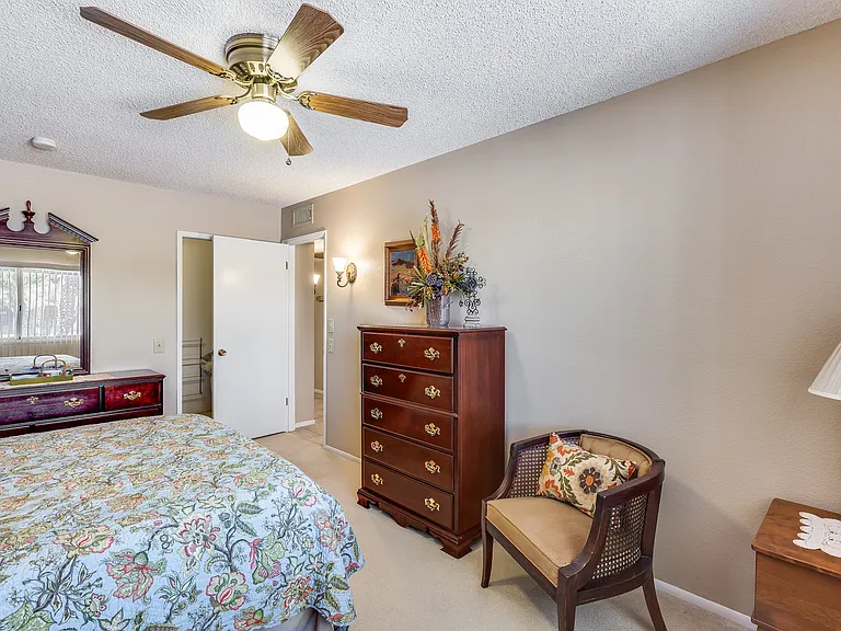 9739 W Desert Hills Dr — Photo 16