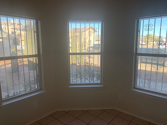 5th image of 3521 Broken Arrow Dr
