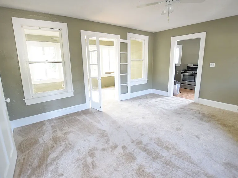 109 James Ave #B — Photo 3