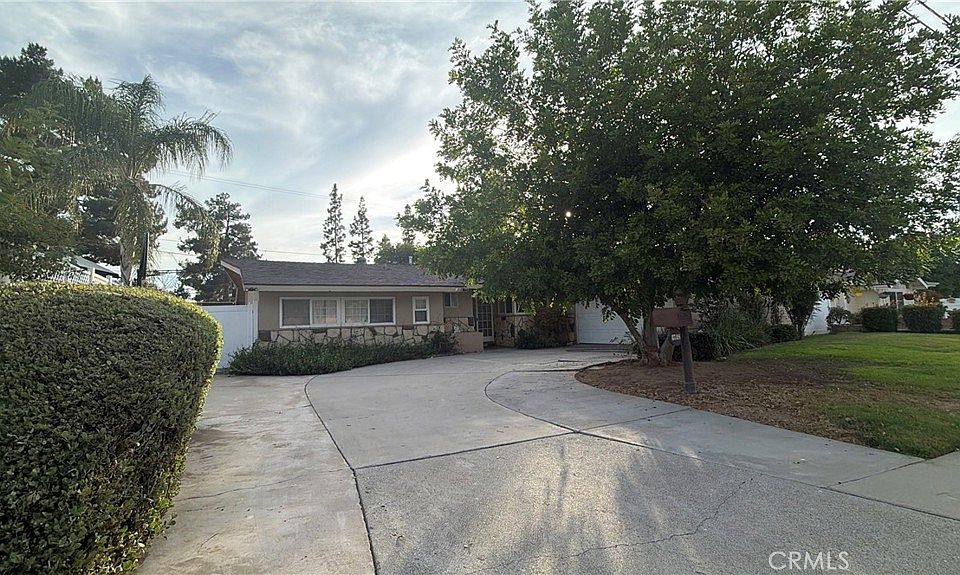 1st image of 3748 Skylark Dr