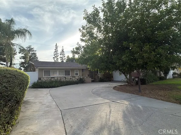 3748 Skylark Dr, Riverside, CA 92505