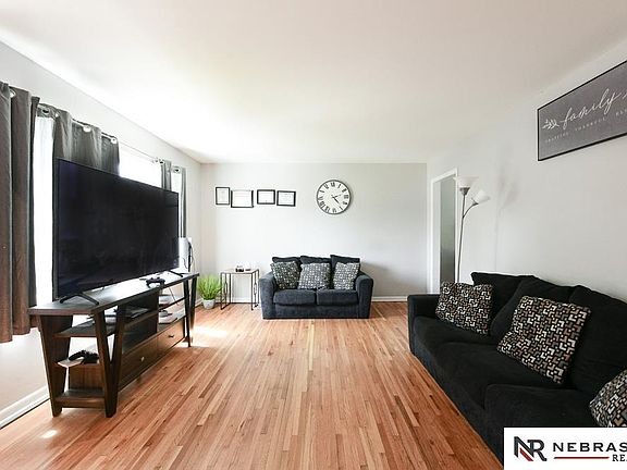 4th image of 708 W 31st Ave