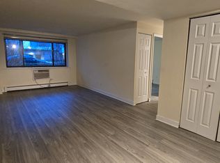 430 W Barry Ave #123, Chicago, IL 60657