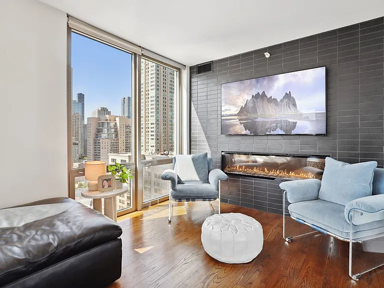 2 E Erie St #3002 — Photo 12