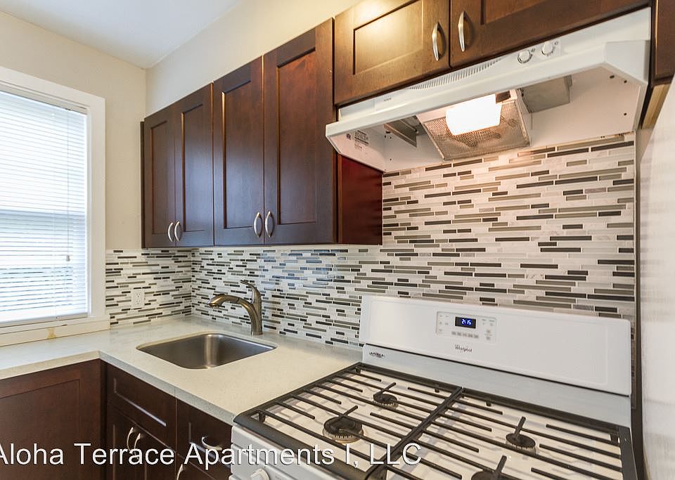1st image of 917 10th Ave E APT D