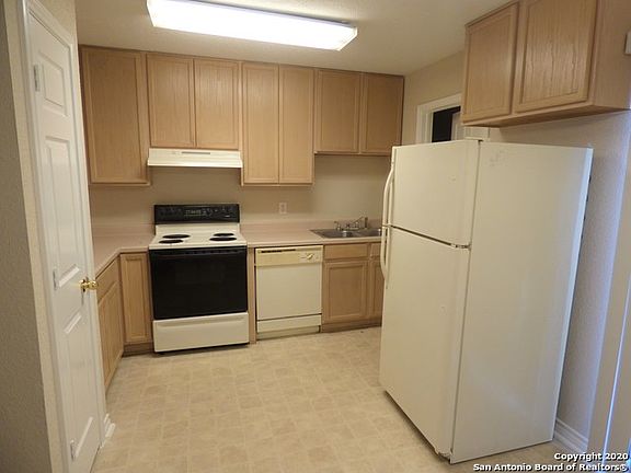 3rd image of 9140 Timber Path APT 1001