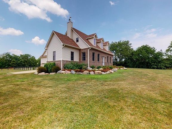 2nd image of 345 Hawkins Cummins Rd