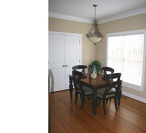 5th image of 4925 Fox Chase