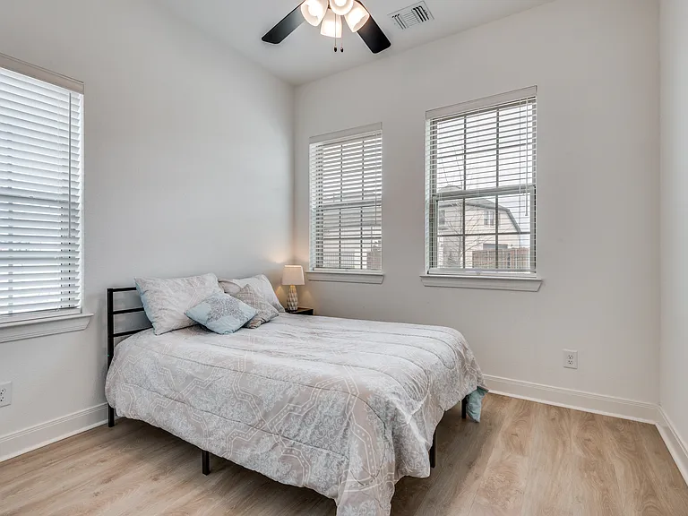 4800 Prairie Crest Ln — Photo 12