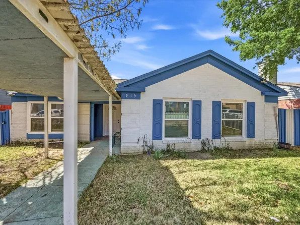919 Brae Loch Dr, Dallas, TX 75217