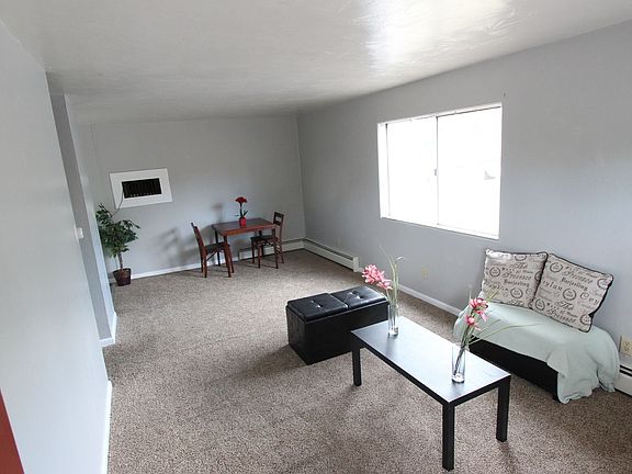 3rd image of 1425 Bunting Ave #1437
