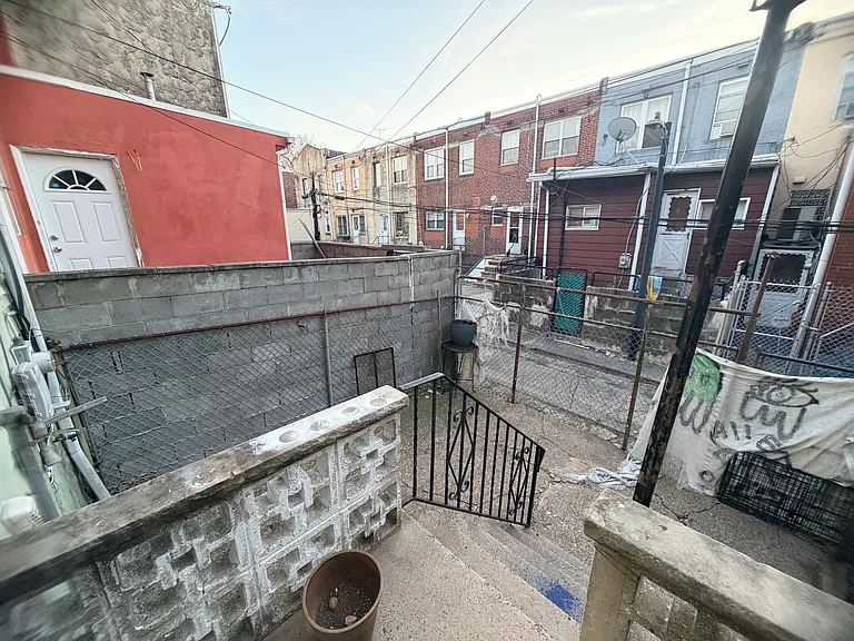 2704 S Sheridan St — Photo 10