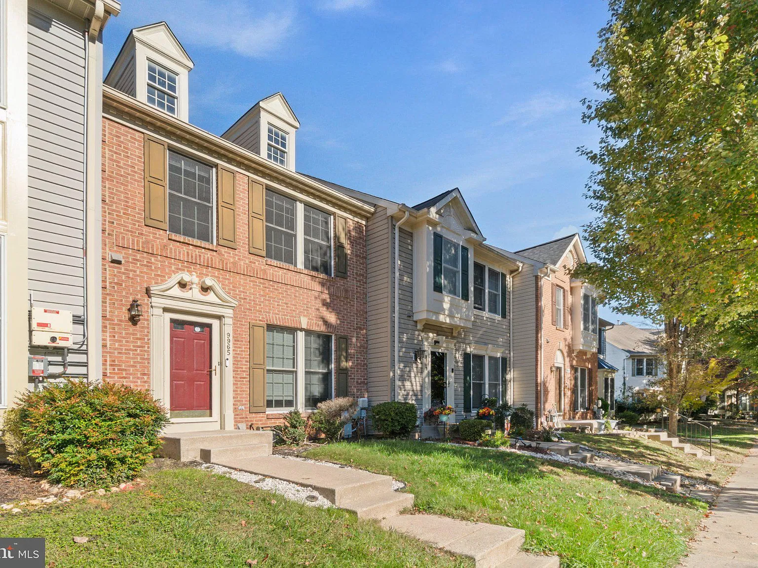 4 bed, 4.0 bath, 2660 sqft, $3,150 — Photo 3