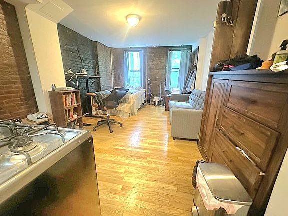 3rd image of 199 Avenue A #25
