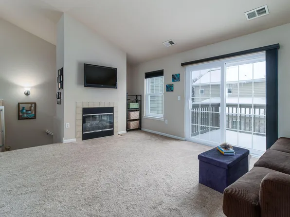 N17W26433 Meadowgrass Cir, Pewaukee, WI 53072