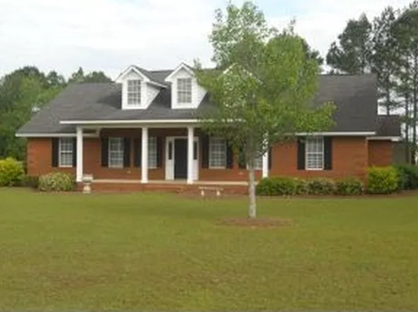 708 Teal Ln, Glennville, GA 30427