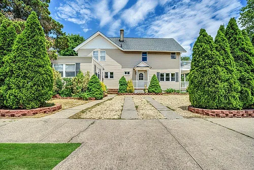 400 McCabe Ave Photo 1
