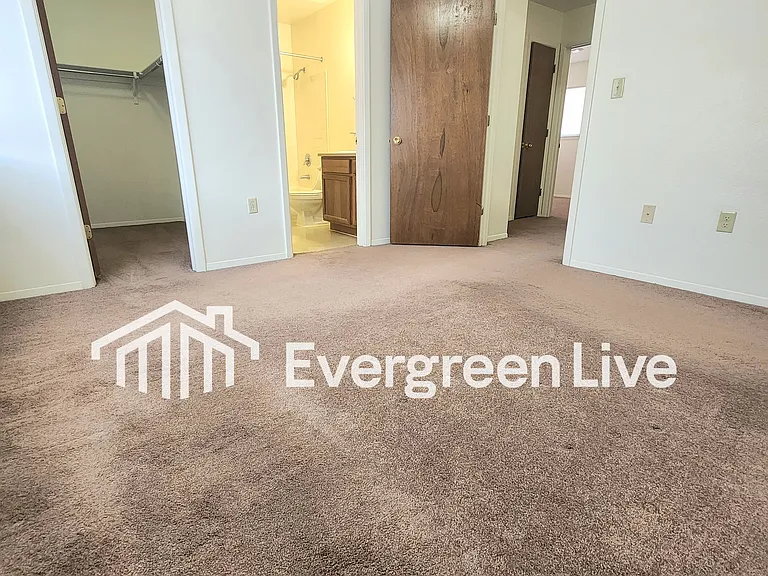 124 Crusader Ct — Photo 19