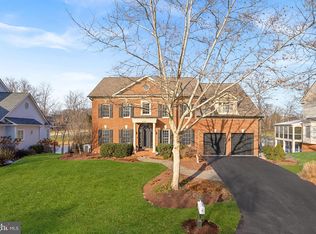 43312 Crystal Lake St, Leesburg, VA 20176