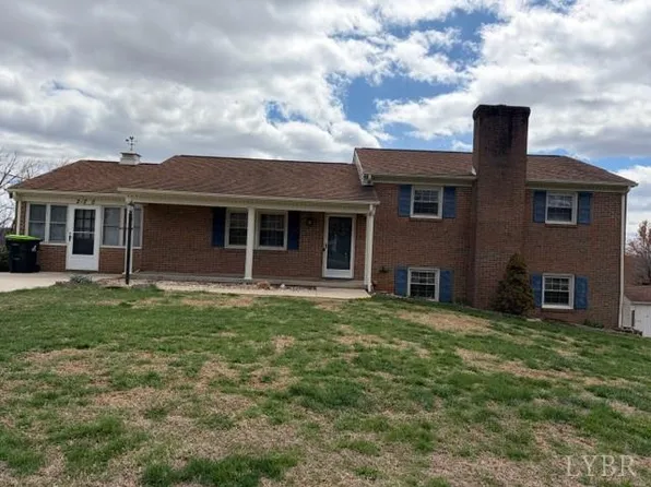 270 Crestview Dr, Rustburg, VA 24588