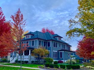 24 S Sleight St, Naperville, IL 60540