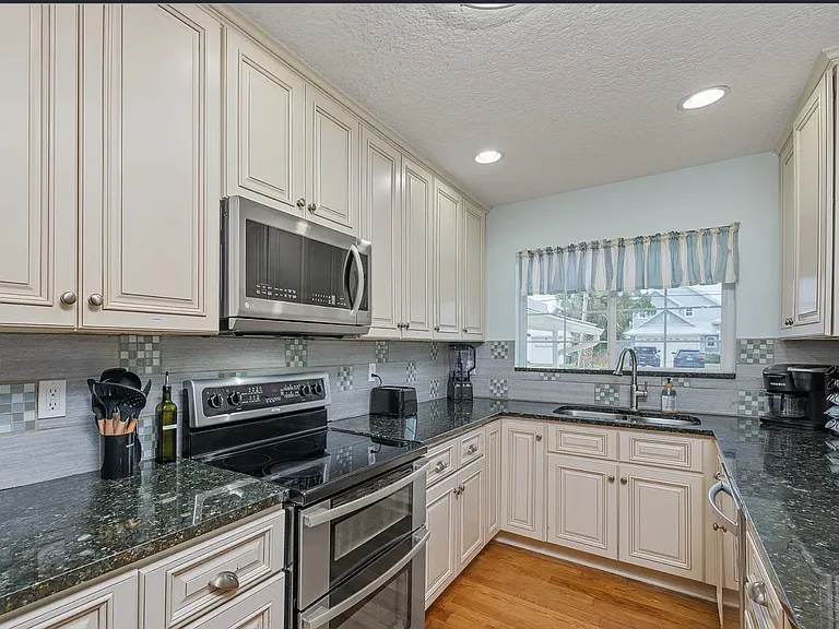 119 Menendez Rd — Photo 6