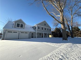 5 Hancock Rd, Barrington, RI 02806