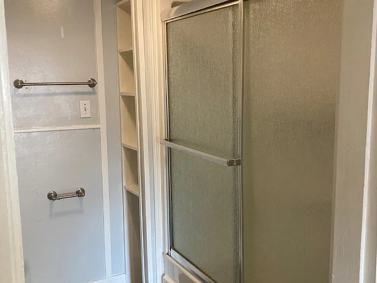 606 Morton St — Photo 11