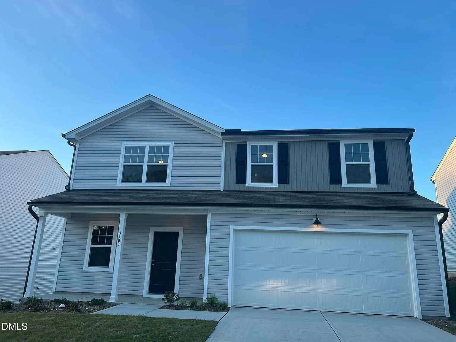 3 bed, 2.5 bath, 2023 sqft, $2,400 — Photo 1